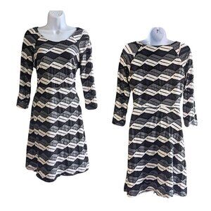 ECI New York Black Gray Bandage Spliced 3/4 Sleeve Sheath Midi Size 8